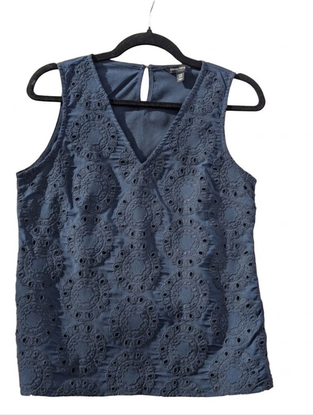 Banana Republic Coastal Eyelet Embroidered V-Neck Summer Boho Resortwear